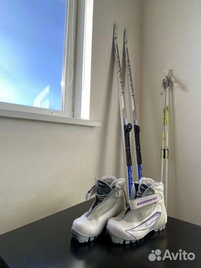 Лыжи беговые с ботинками