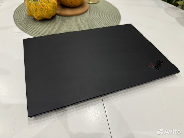 Lenovo ThinkPad X1 Carbon Gen 8 i7/16 2K