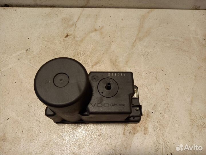 Компрессор центрального замка Audi 100 4A/C4 VDO