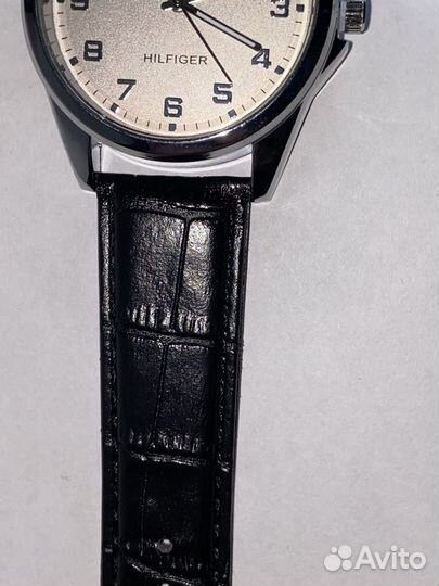 Tommy hilfiger часы