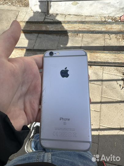iPhone 6S, 32 ГБ
