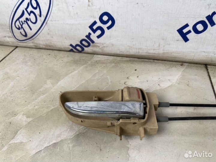 Замок двери передний правый Subaru B9 Tribeca WX8