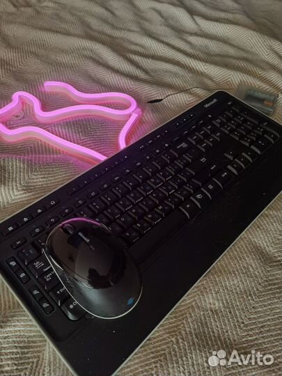 Беспроводные клавиатура и мышка Microsoft