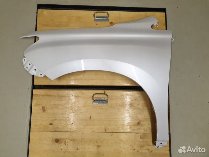 Крыло переднее левое lexus rx