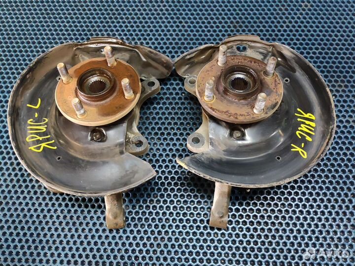 Кулак поворотный Toyota Yaris Funcargo