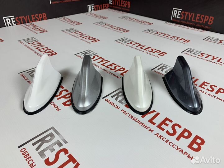 Плавник на крышу белый перламутр