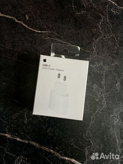 Apple 20w USB-C power Adapter