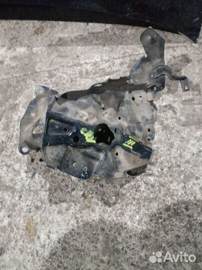 Honda CR-V 3 площадка аккумулятора