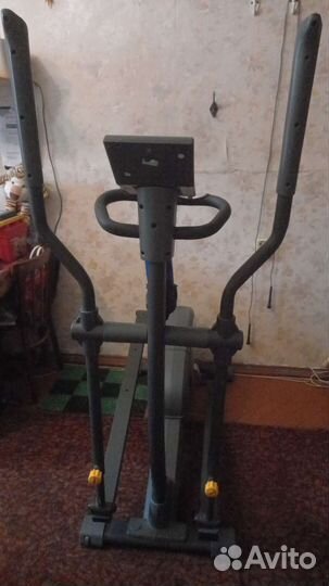 Эллиптический тренажер torneo