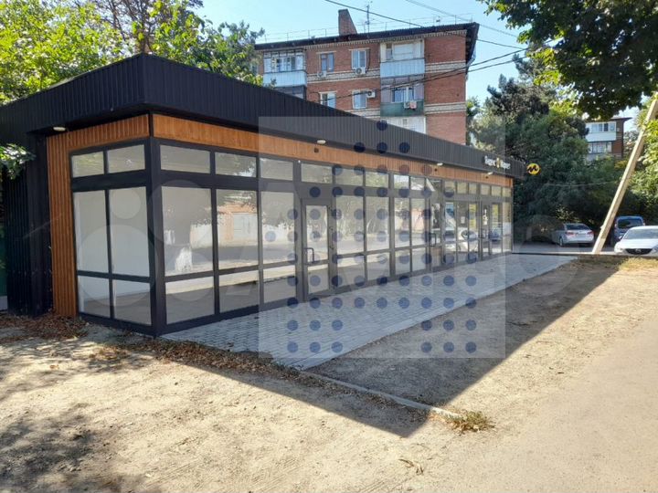 Коммерция 40 кв. м., первая линия