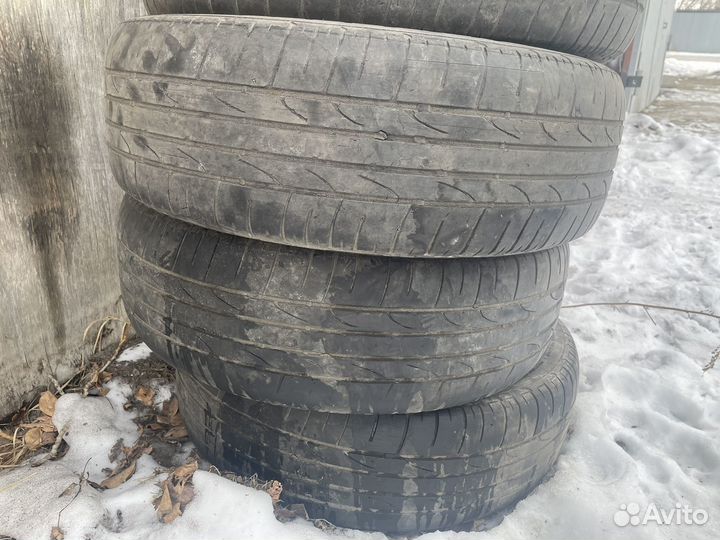 Bridgestone Dueler H/P 215/65 R16 98H