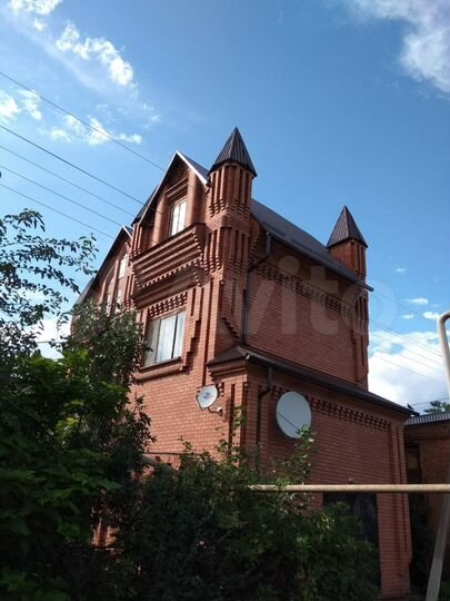 Дом 280 м² на участке 3 сот.