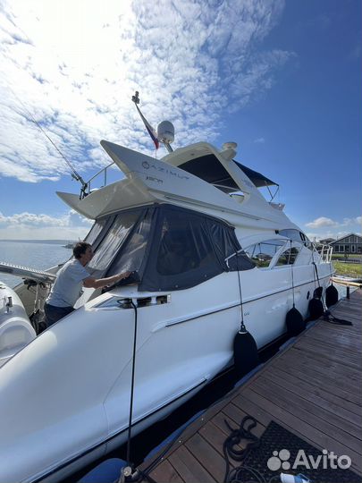 Azimut 55 Флаг РФ