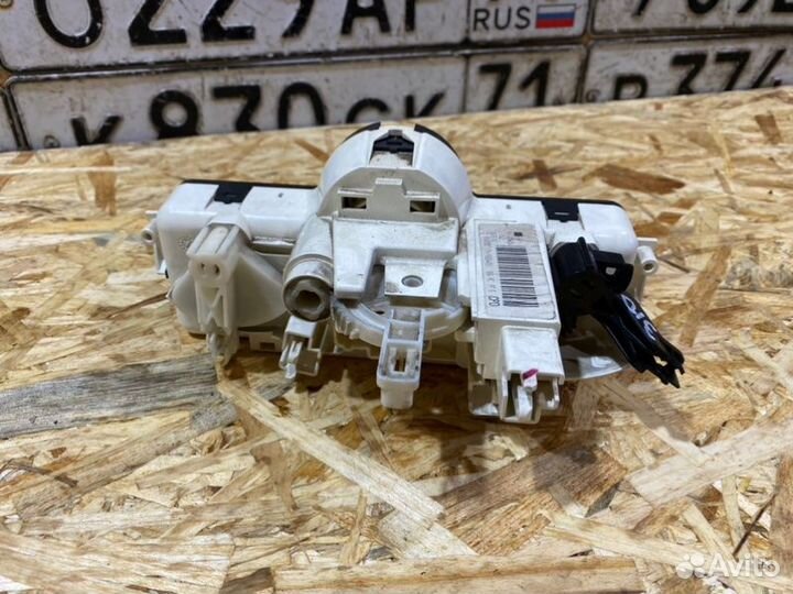 Блок управления печкой Renault Megane седан K4M