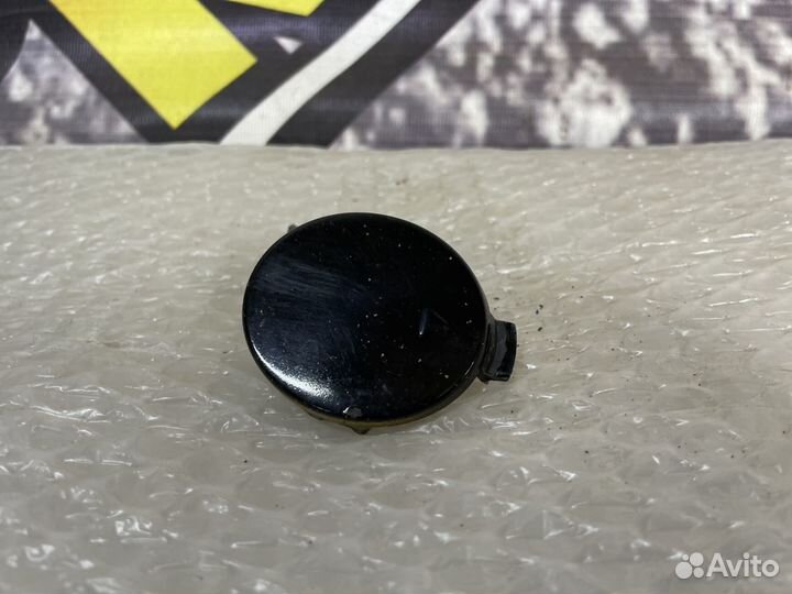 Заглушка буксировочного крюка Mitsubishi Colt Z30