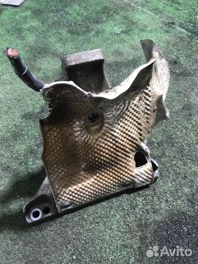 Лапа двигателя Volkswagen Passat B5 ATW 1.8