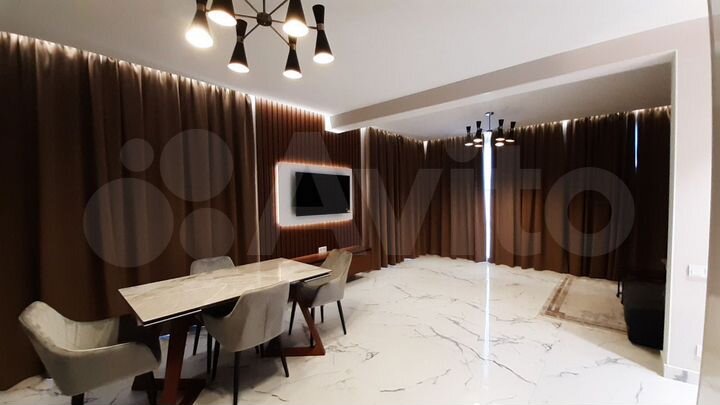 Коттедж 301,1 м² на участке 3,2 сот.