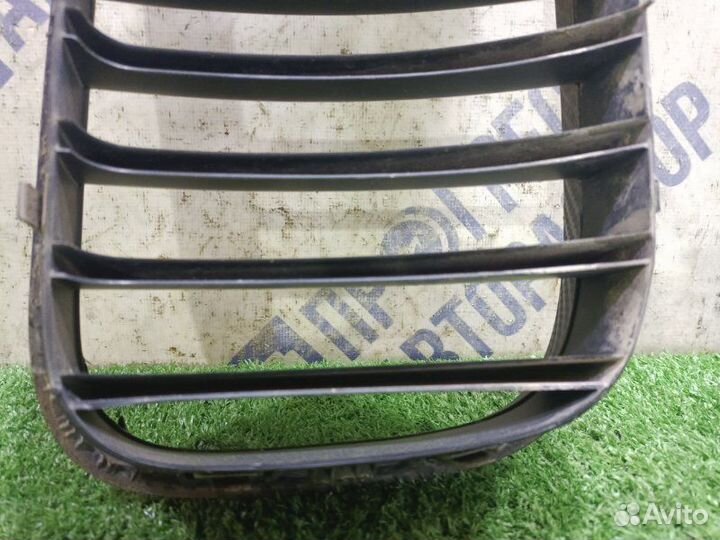 Решетка радиатора левая Bmw X5 кроссовер 3.0 M54