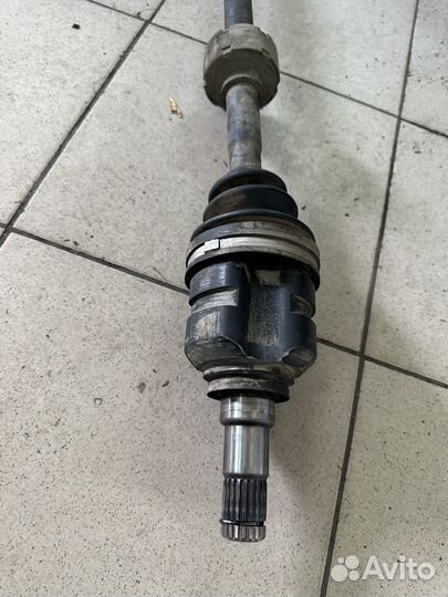 Привод передний правый Toyota Wish 2003г