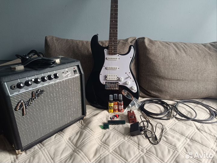 Гитара Fender squier stratocaster HSS чёрная