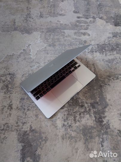 Apple MacBook Pro 13 2020