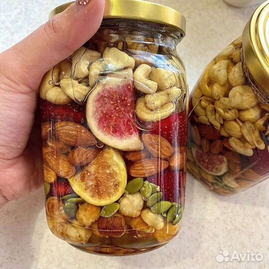 Орехи с мёдом и инжиром