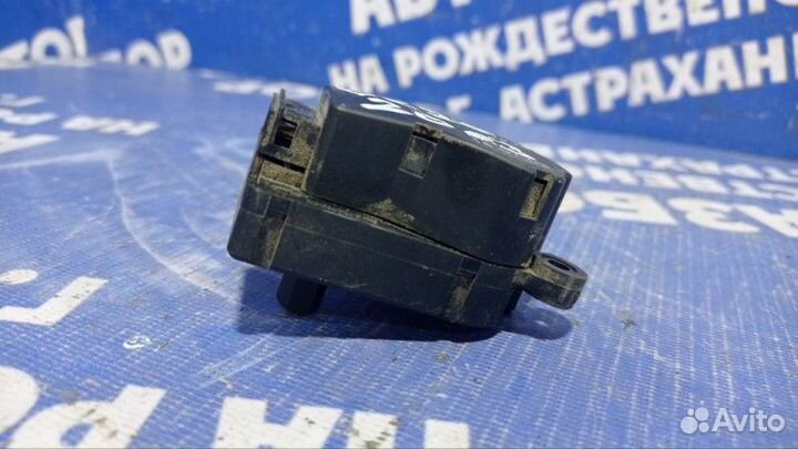 Моторчик заслонок отопителя Mercedes-Benz W220