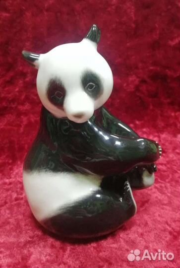 Статуэтка фарфоровая Панда лфз