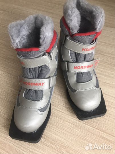 Лыжные ботинки