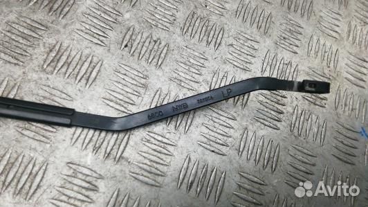 Щеткодержатель лобового стекла toyota corolla vers