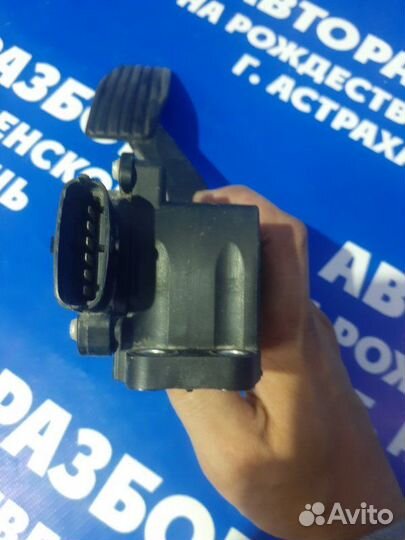 Педаль газа Ваз Лада Калина седан 11183 2012