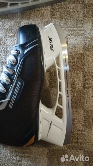 Мужские хоккейные коньки Bauer Supreme Pro 41-42 р