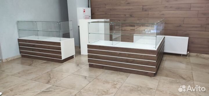 Торговый островок витрина