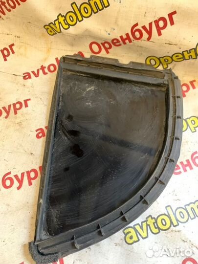 Стекло двери заднее левое Honda Civic FD1 R18Z4