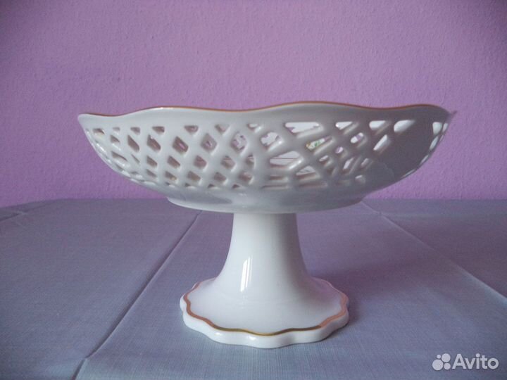 Ваза конфетница прорезной фарфор Германия