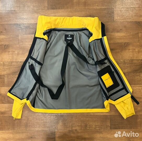 Ветровка мужская adidas