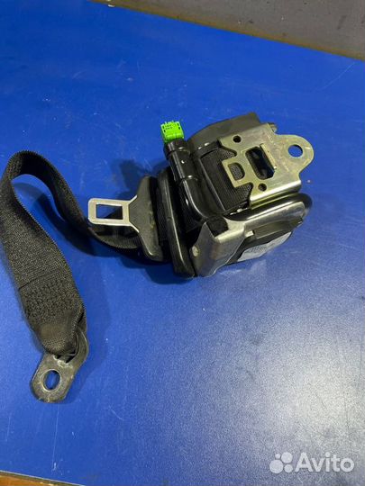 Ремень безопасности задний левый Mercedes-Benz