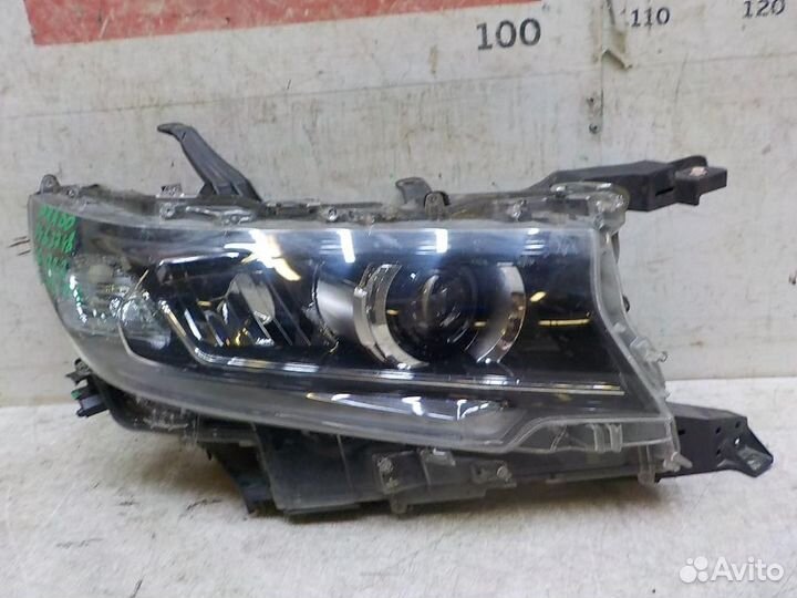 Фара правая Toyota Land Cruiser Prado