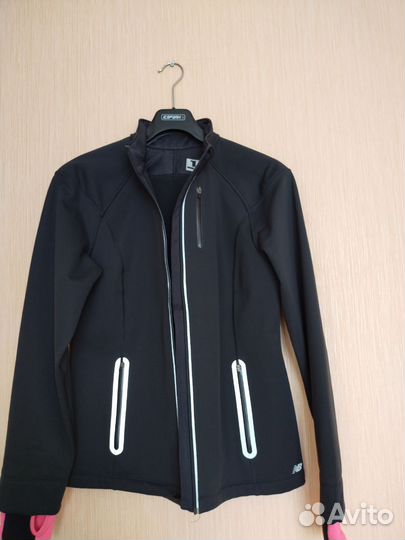 Новая женская куртка New balance Softshell.Оригина