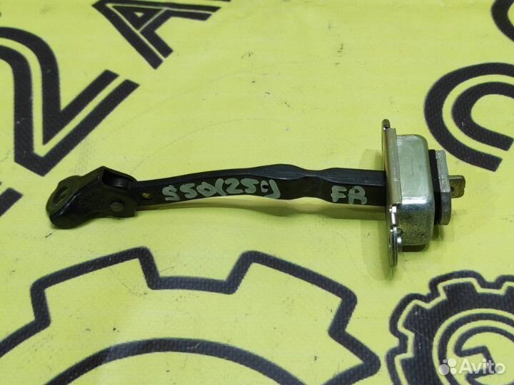 Ограничитель двери передний правый Infiniti Fx35