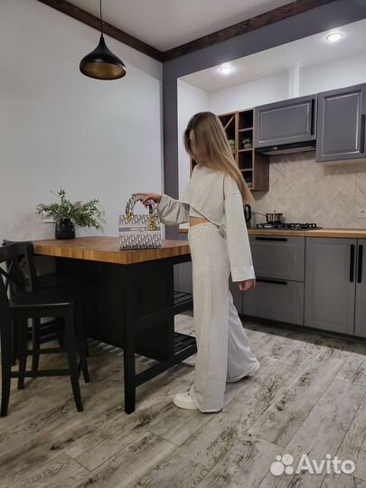 Женский спортивный костюм