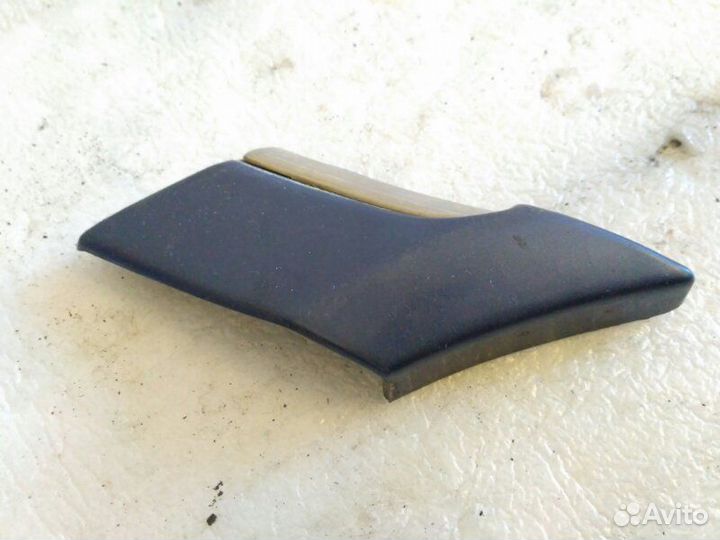 Молдинг крыла задний левый Mercedes-Benz C-Class