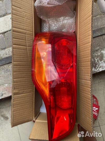 Audi q7 задний фонарь правый