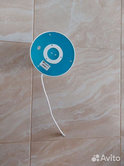 Антенна комнатная Vegatel 700/2700