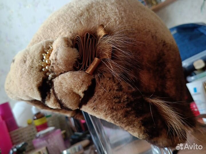 Шапка берет норковый