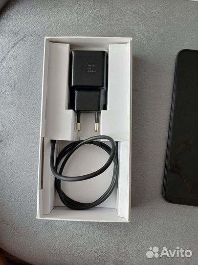 Samsung Galaxy A50, 4/64 ГБ