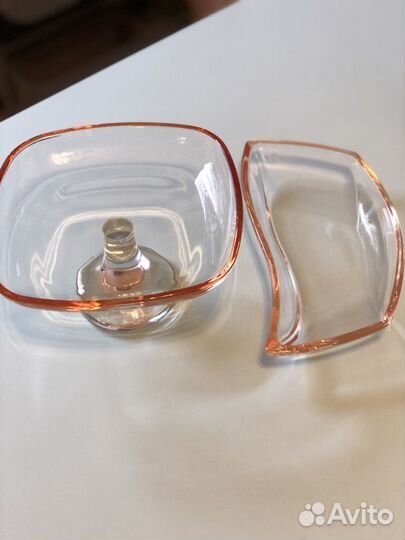 Конфетница на ножке / конфетница, стекло, Чехия