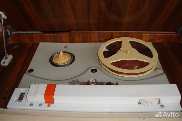 Радио рекорд + катушечный магнитофон