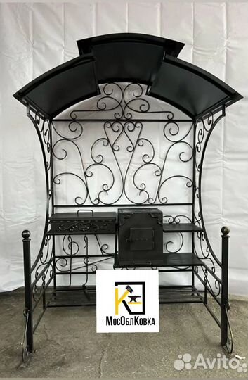 Кованый мангал с крышей и печкой