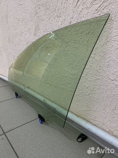 Toyota camry 70 стекло переднее правое левое